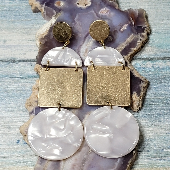 Premier Designs Gold and Cream Geometric Dangle Earrings - Picture 2 of 8